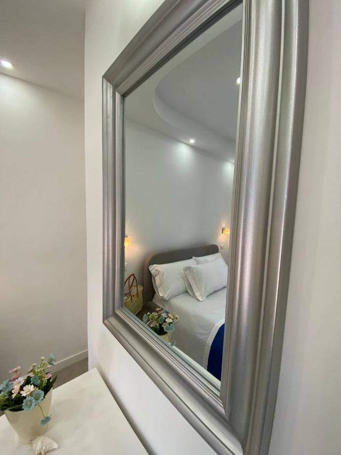 Отель Fior Dei Carmeliti Centre Тропея Экстерьер фото